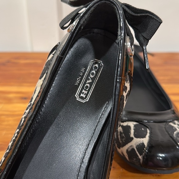 Coach Reagan Animal Print Bow Flats - Picture 6 of 7